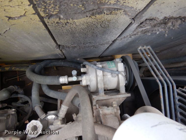 image for item MH9237 2001 Kobelco SK160LC  excavator