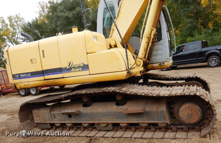 image for item MH9237 2001 Kobelco SK160LC  excavator