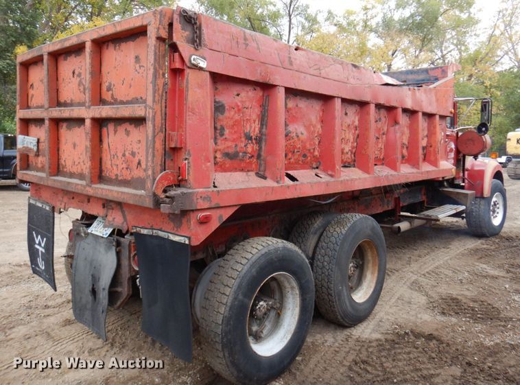 image for item MH9238 1976 White PT270  dump truck