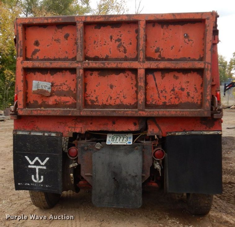 image for item MH9238 1976 White PT270  dump truck