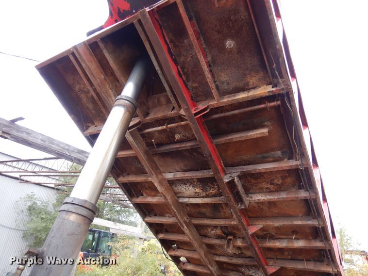 image for item MH9238 1976 White PT270  dump truck