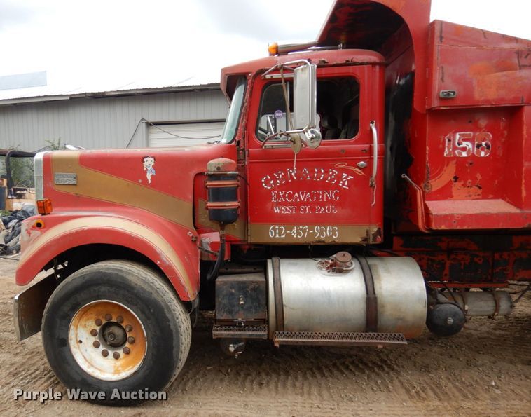 image for item MH9238 1976 White PT270  dump truck