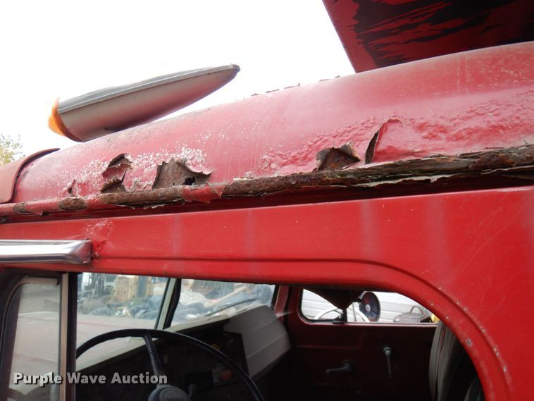 image for item MH9238 1976 White PT270  dump truck
