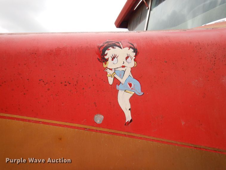 image for item MH9238 1976 White PT270  dump truck