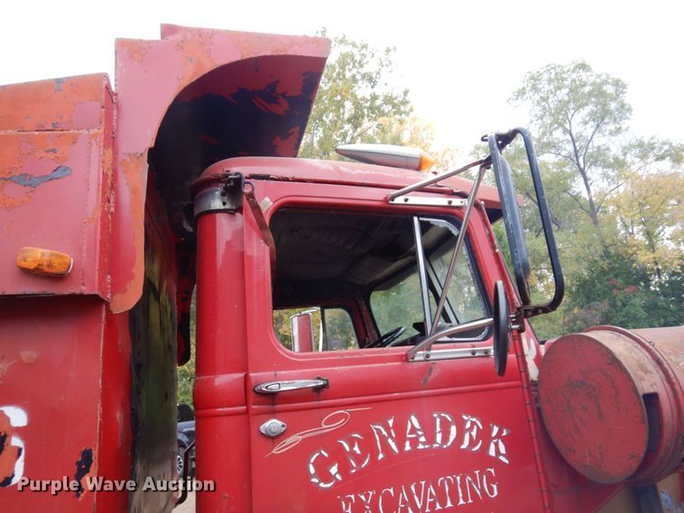 image for item MH9238 1976 White PT270  dump truck