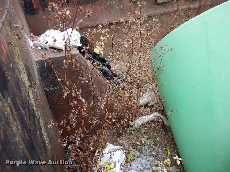 image for item MH9238 1976 White PT270  dump truck