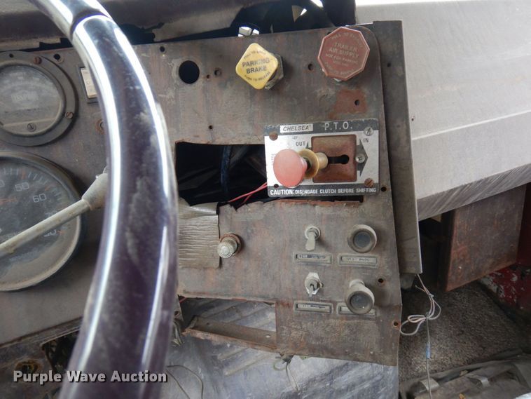 image for item MH9238 1976 White PT270  dump truck