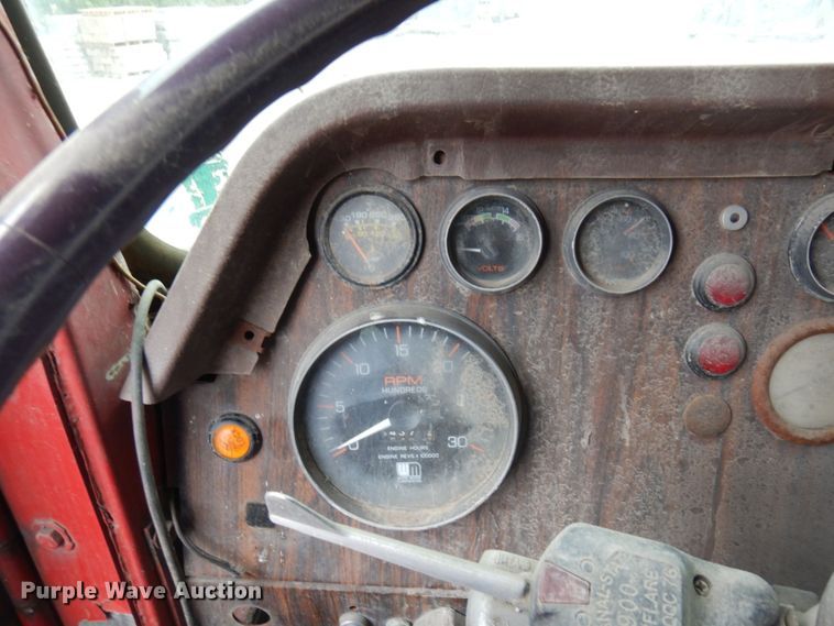 image for item MH9238 1976 White PT270  dump truck