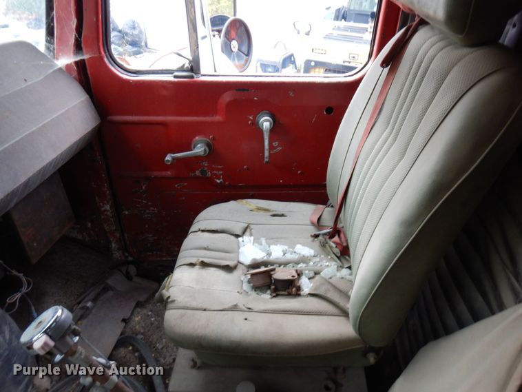 image for item MH9238 1976 White PT270  dump truck