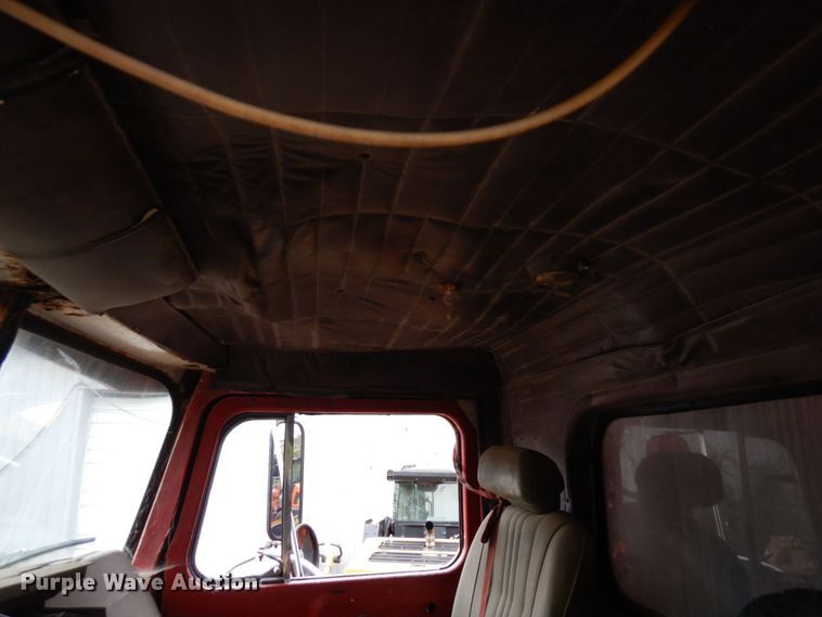 image for item MH9238 1976 White PT270  dump truck