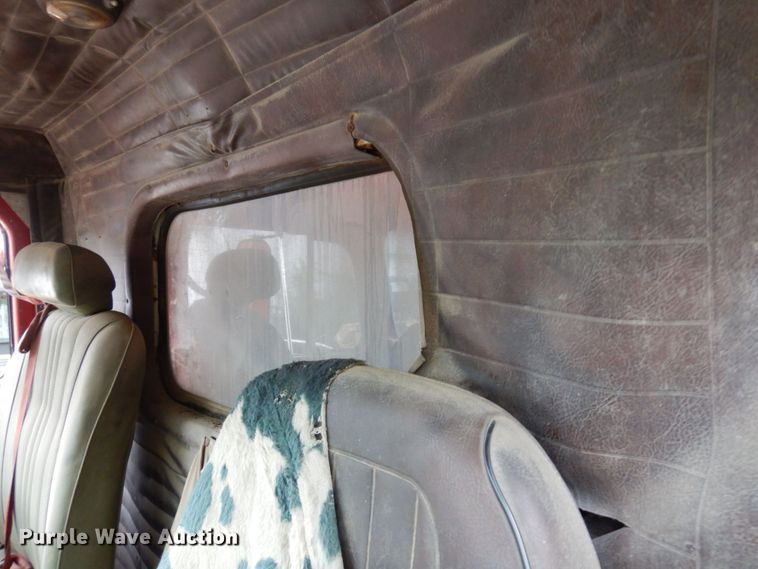 image for item MH9238 1976 White PT270  dump truck