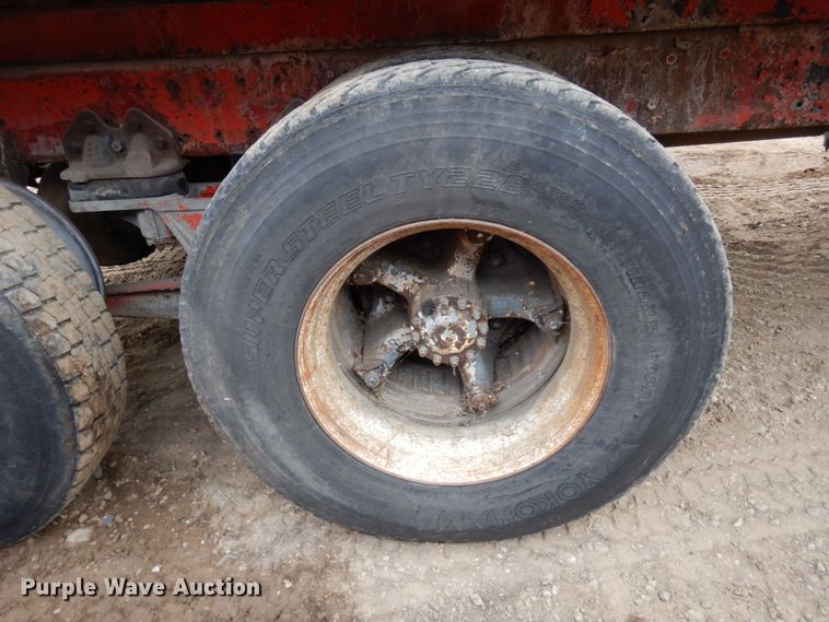 image for item MH9238 1976 White PT270  dump truck