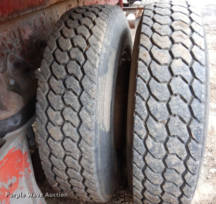 image for item MH9238 1976 White PT270  dump truck