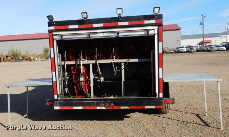 image for item MH9247 2012 Kaufman  lube trailer