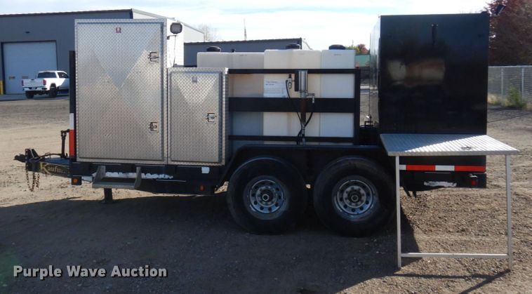 image for item MH9247 2012 Kaufman  lube trailer