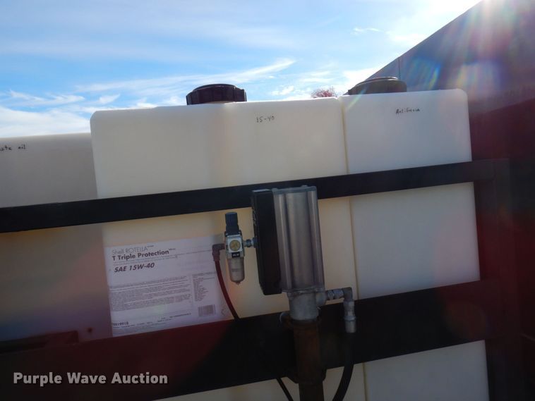 image for item MH9247 2012 Kaufman  lube trailer