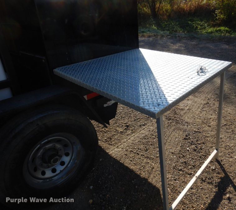 image for item MH9247 2012 Kaufman  lube trailer