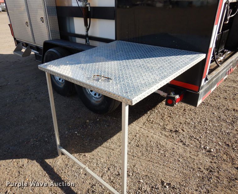 image for item MH9247 2012 Kaufman  lube trailer