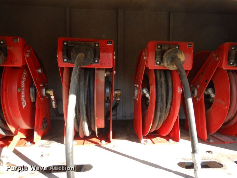 image for item MH9247 2012 Kaufman  lube trailer