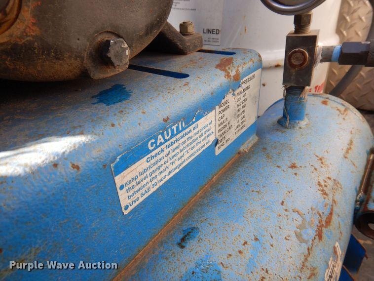 image for item MH9247 2012 Kaufman  lube trailer