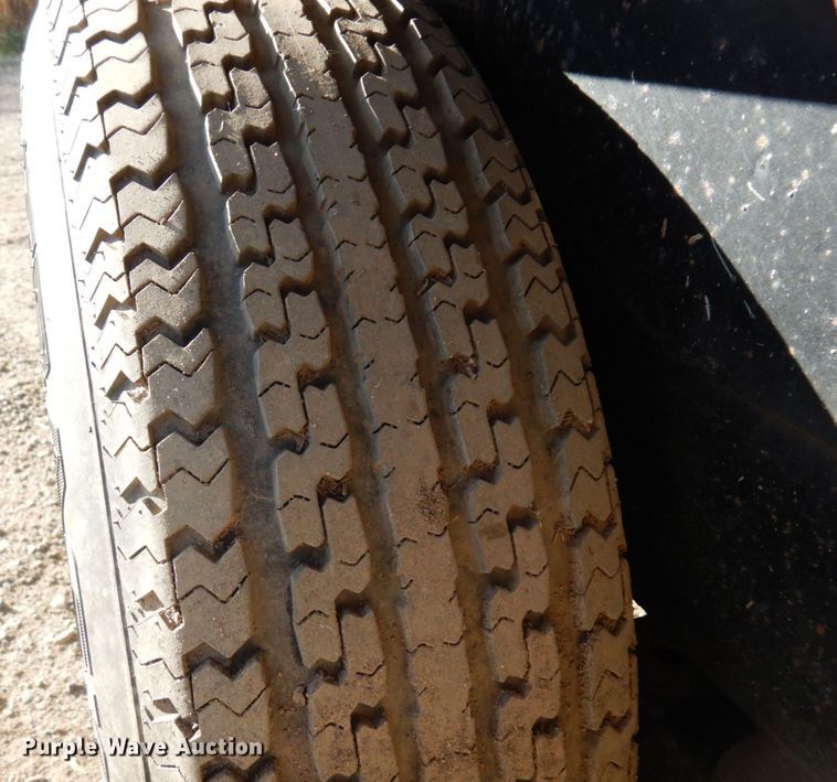 image for item MH9247 2012 Kaufman  lube trailer