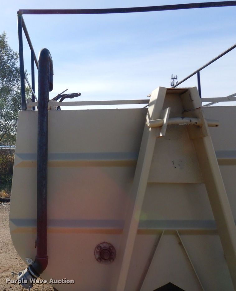 image for item MH9248 Finn T-330  hydroseeder