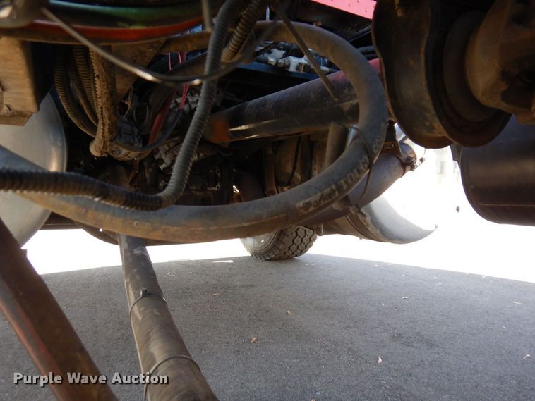 image for item MH9249 2006 Peterbilt 335  hook lift truck