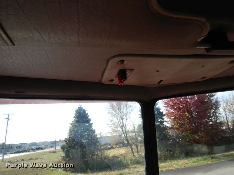 image for item MH9249 2006 Peterbilt 335  hook lift truck