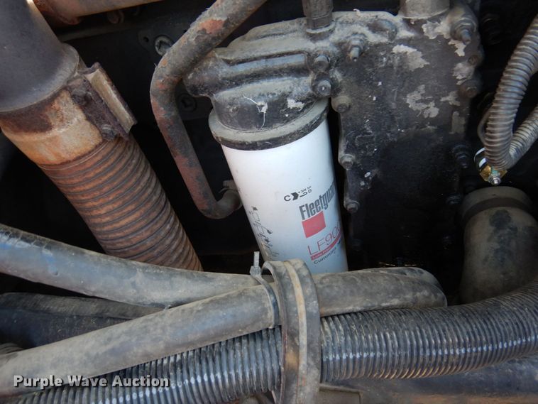 image for item MH9249 2006 Peterbilt 335  hook lift truck