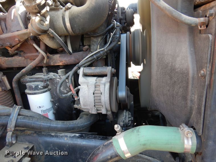 image for item MH9249 2006 Peterbilt 335  hook lift truck