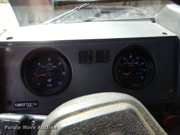 image for item MH9250 1995 Mack RD690S  dump truck