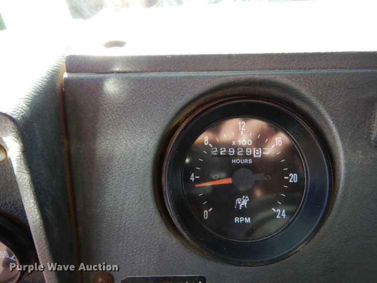 image for item MH9250 1995 Mack RD690S  dump truck