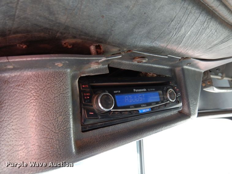 image for item MH9250 1995 Mack RD690S  dump truck