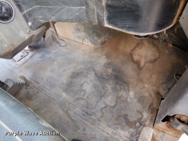 image for item MH9250 1995 Mack RD690S  dump truck