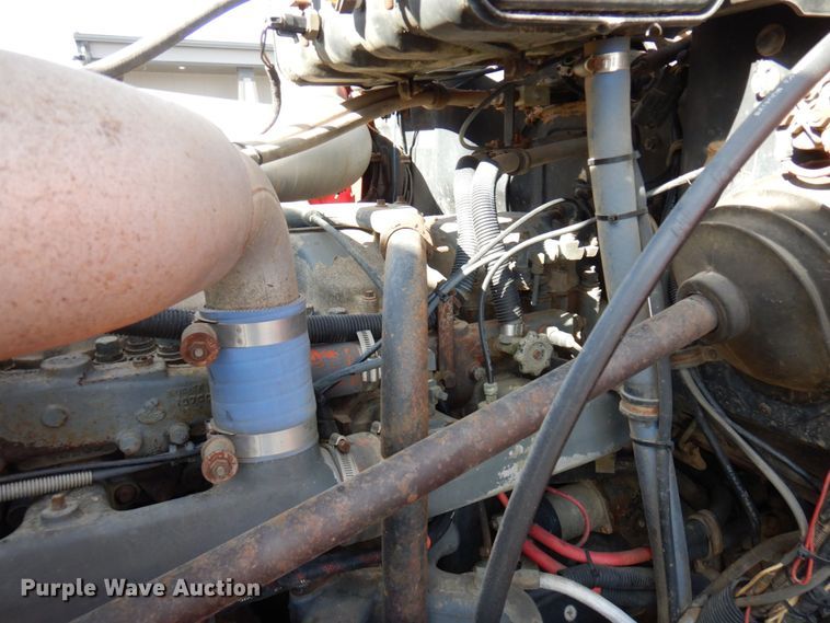 image for item MH9250 1995 Mack RD690S  dump truck