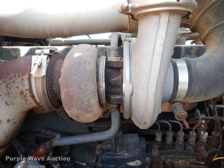 image for item MH9250 1995 Mack RD690S  dump truck