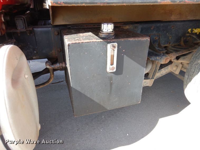 image for item MH9250 1995 Mack RD690S  dump truck