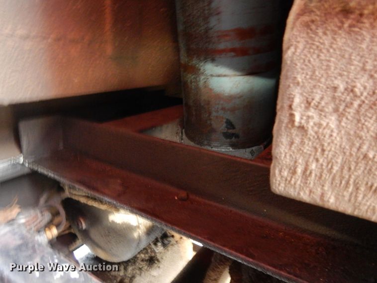 image for item MH9250 1995 Mack RD690S  dump truck