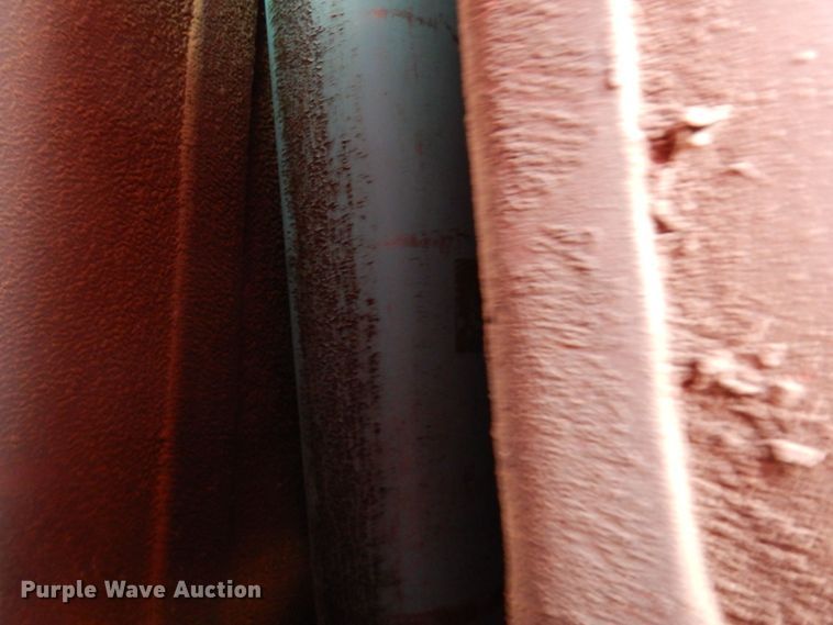 image for item MH9250 1995 Mack RD690S  dump truck