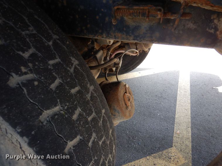 image for item MH9250 1995 Mack RD690S  dump truck