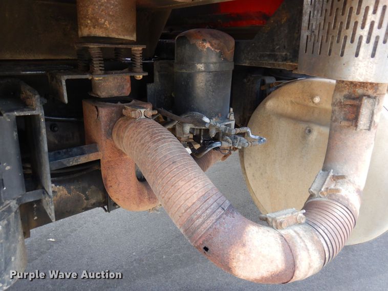 image for item MH9250 1995 Mack RD690S  dump truck