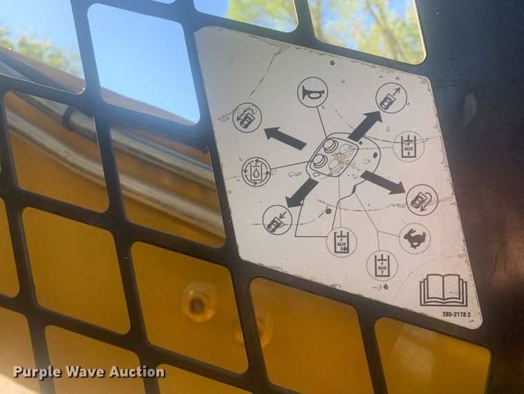 image for item MH9848 2009 Caterpillar 289C2  tracked skid steer loader