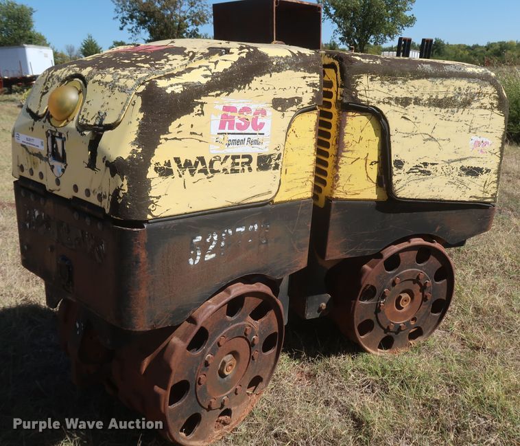 image for item MJ9177 2004 Wacker RT  trench compactor