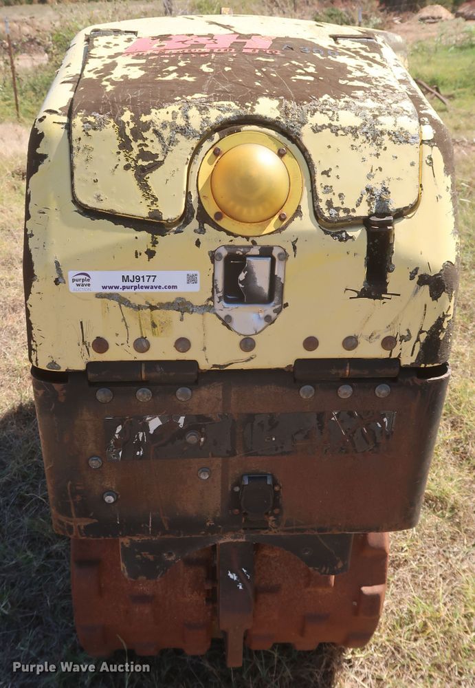 image for item MJ9177 2004 Wacker RT  trench compactor