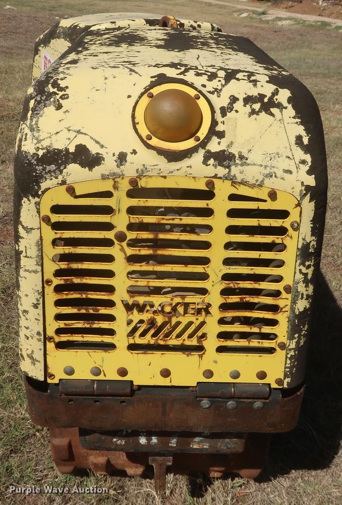 image for item MJ9177 2004 Wacker RT  trench compactor