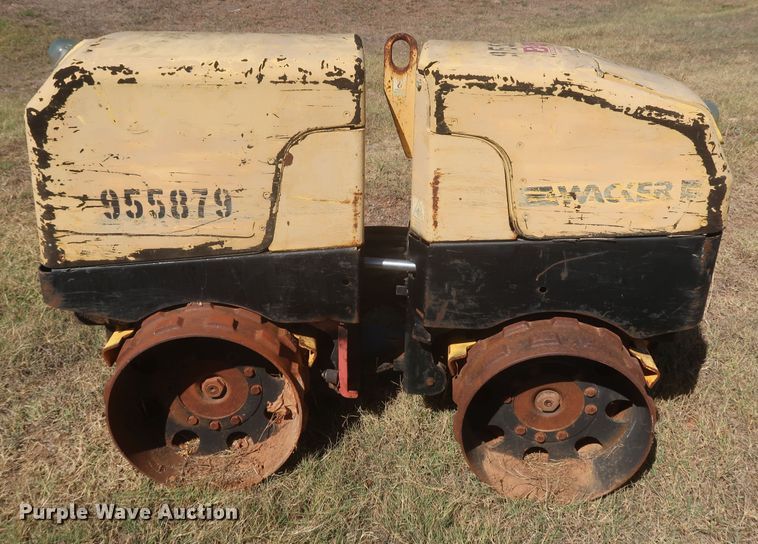 image for item MJ9178 2006 Wacker RT  trench compactor