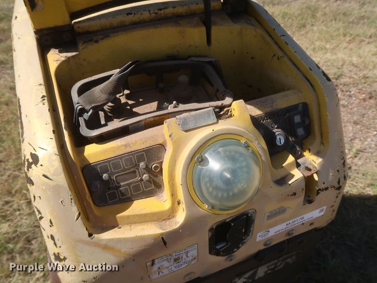 image for item MJ9178 2006 Wacker RT  trench compactor