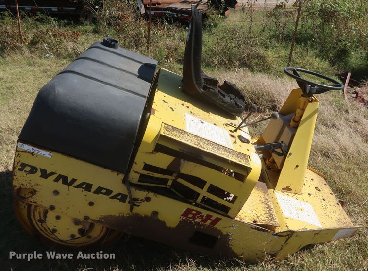 image for item MJ9180 Dynapac 2100V  double drum roller