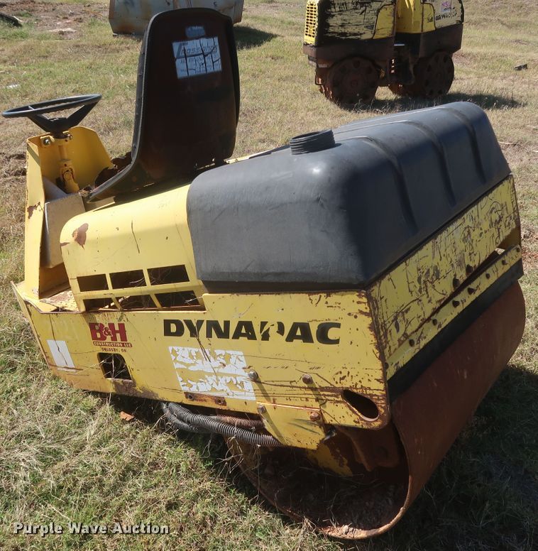 image for item MJ9180 Dynapac 2100V  double drum roller