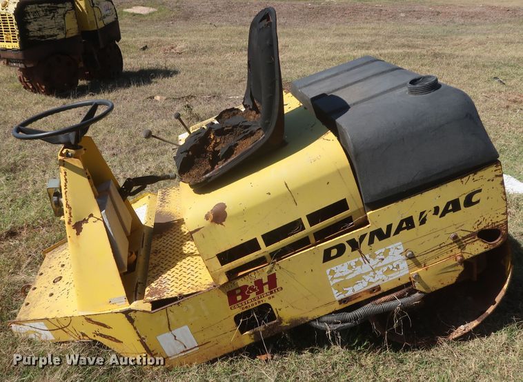 image for item MJ9180 Dynapac 2100V  double drum roller